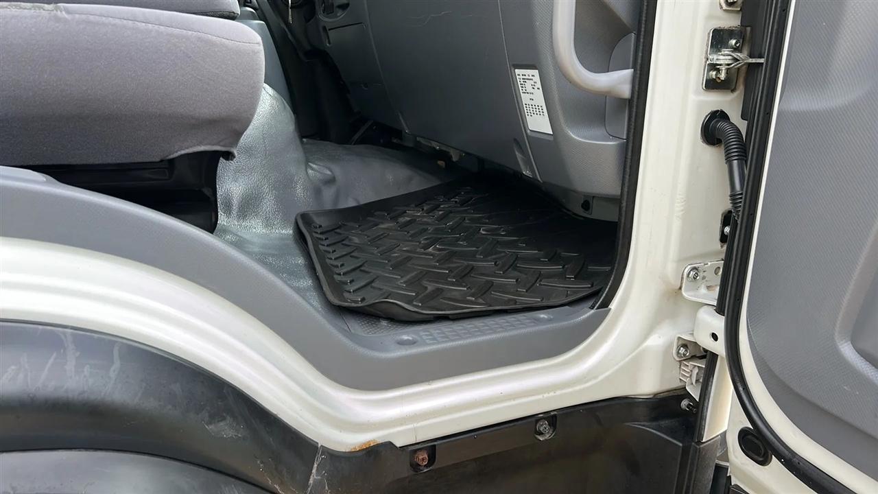 Isuzu Trucks FTR  2019
