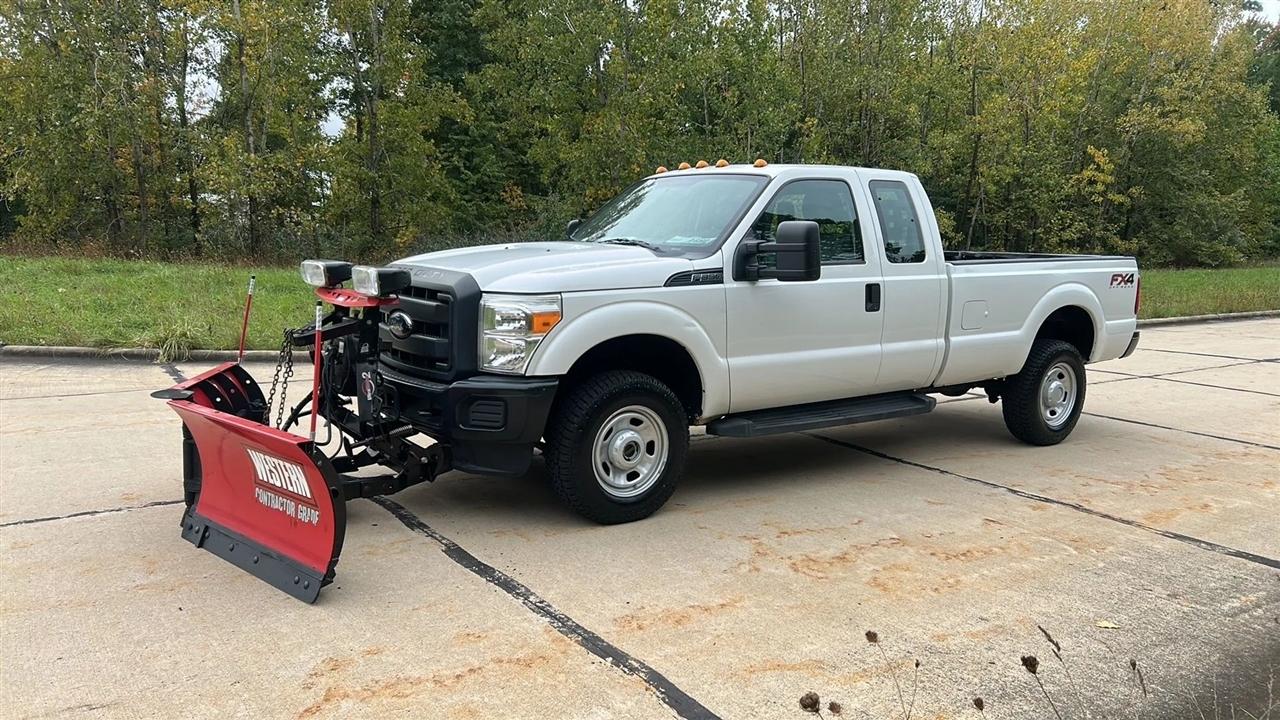 Ford F-350 SD XL SuperCab 4WD 2015