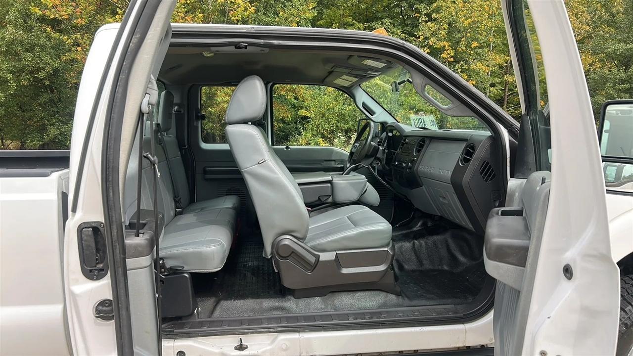 Ford F-350 SD XL SuperCab 4WD 2015