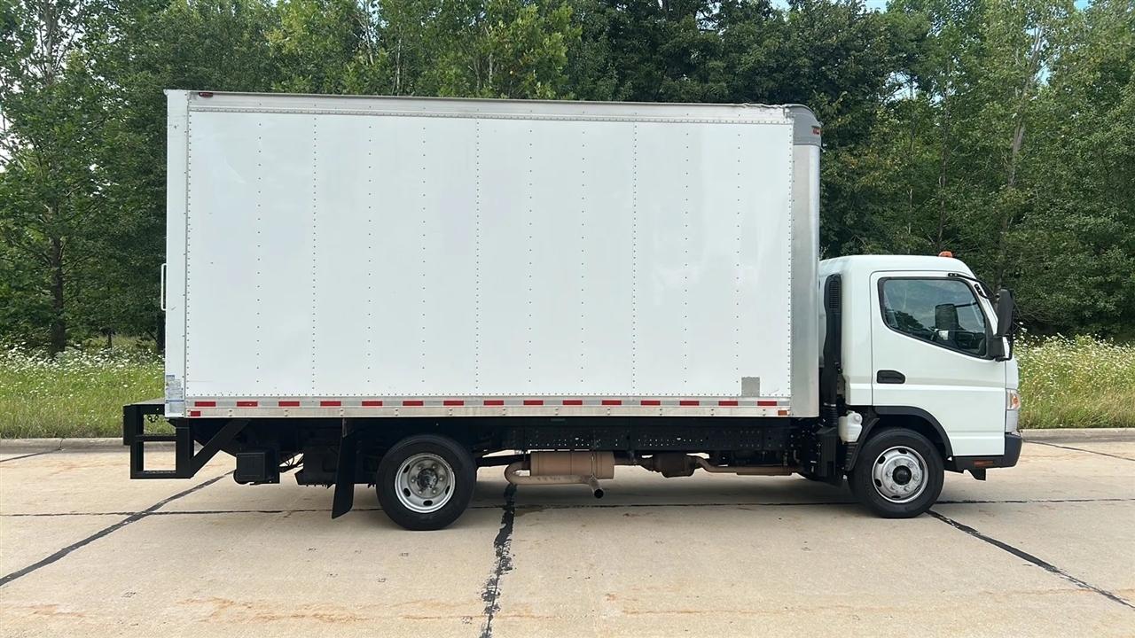 Mitsubishi Fuso FE  2020