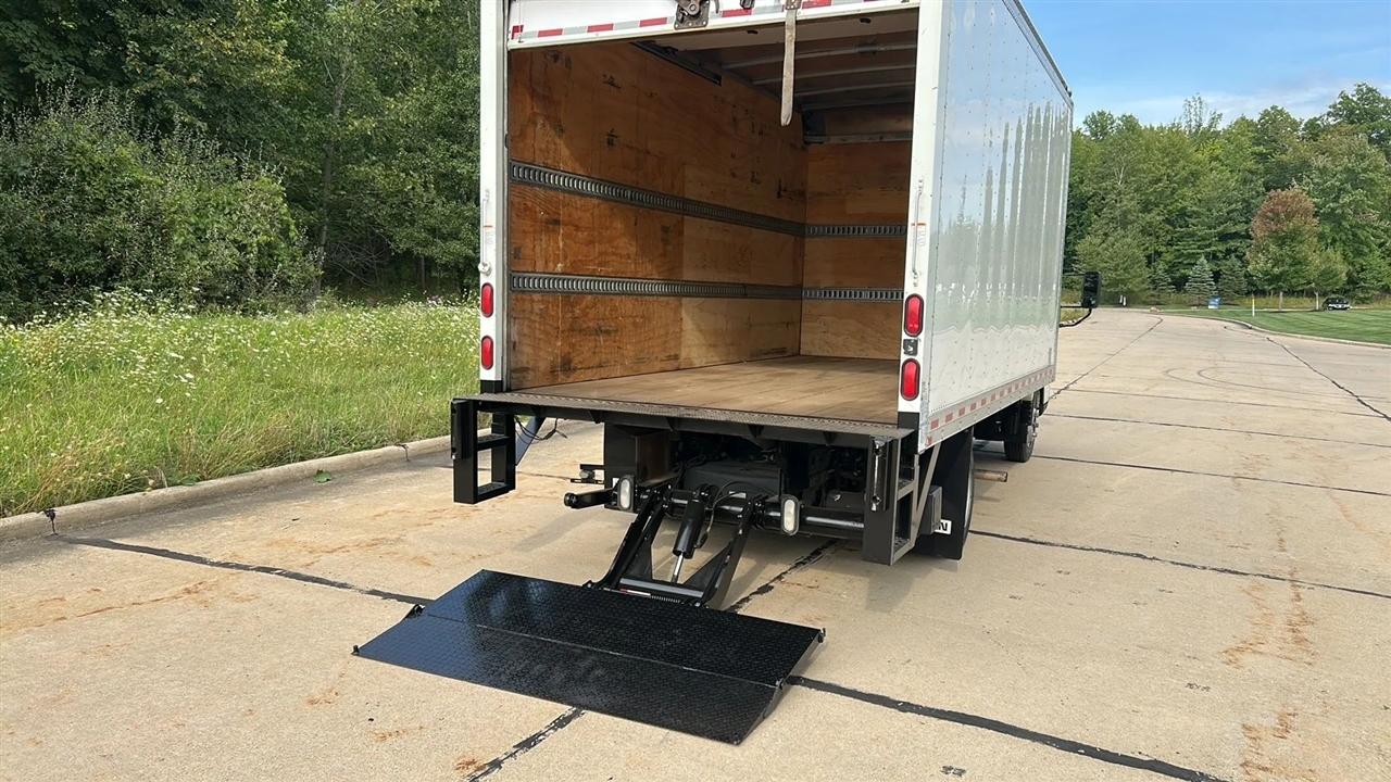 Mitsubishi Fuso FE  2020