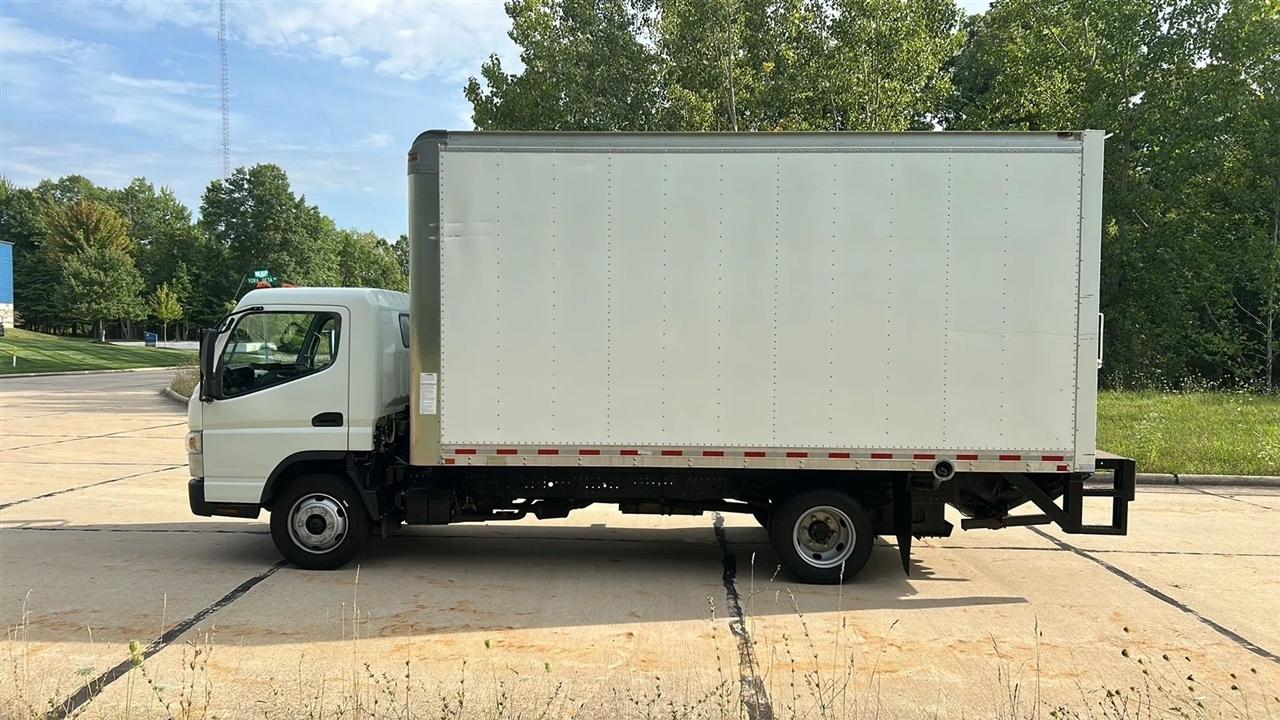 Mitsubishi Fuso FE  2020