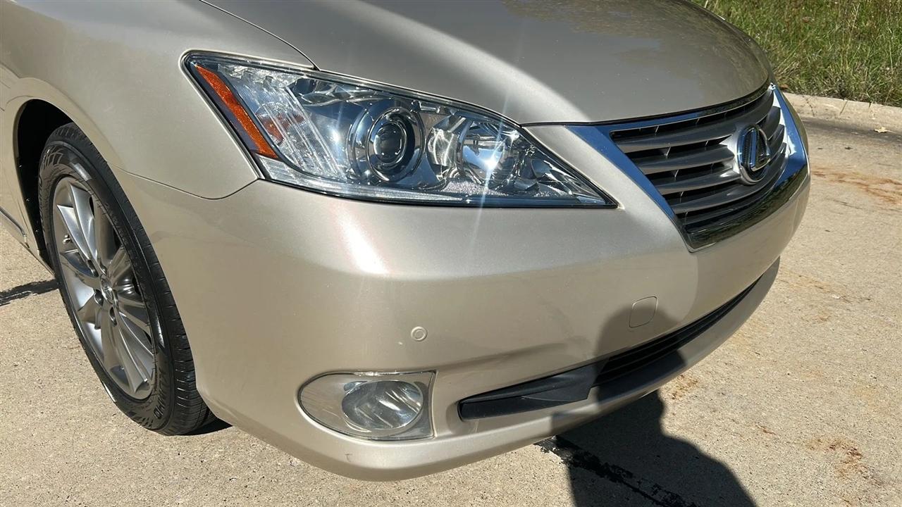 Lexus ES 350 Sedan 2010