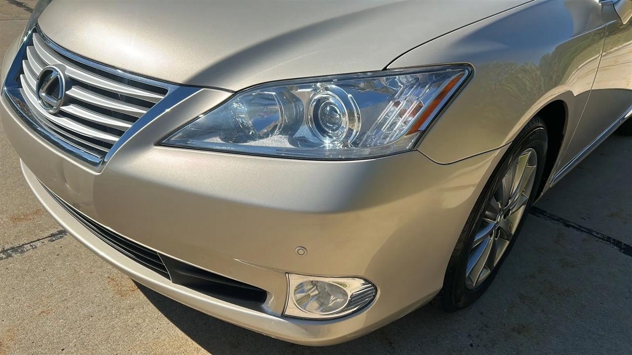 Lexus ES 350 Sedan 2010