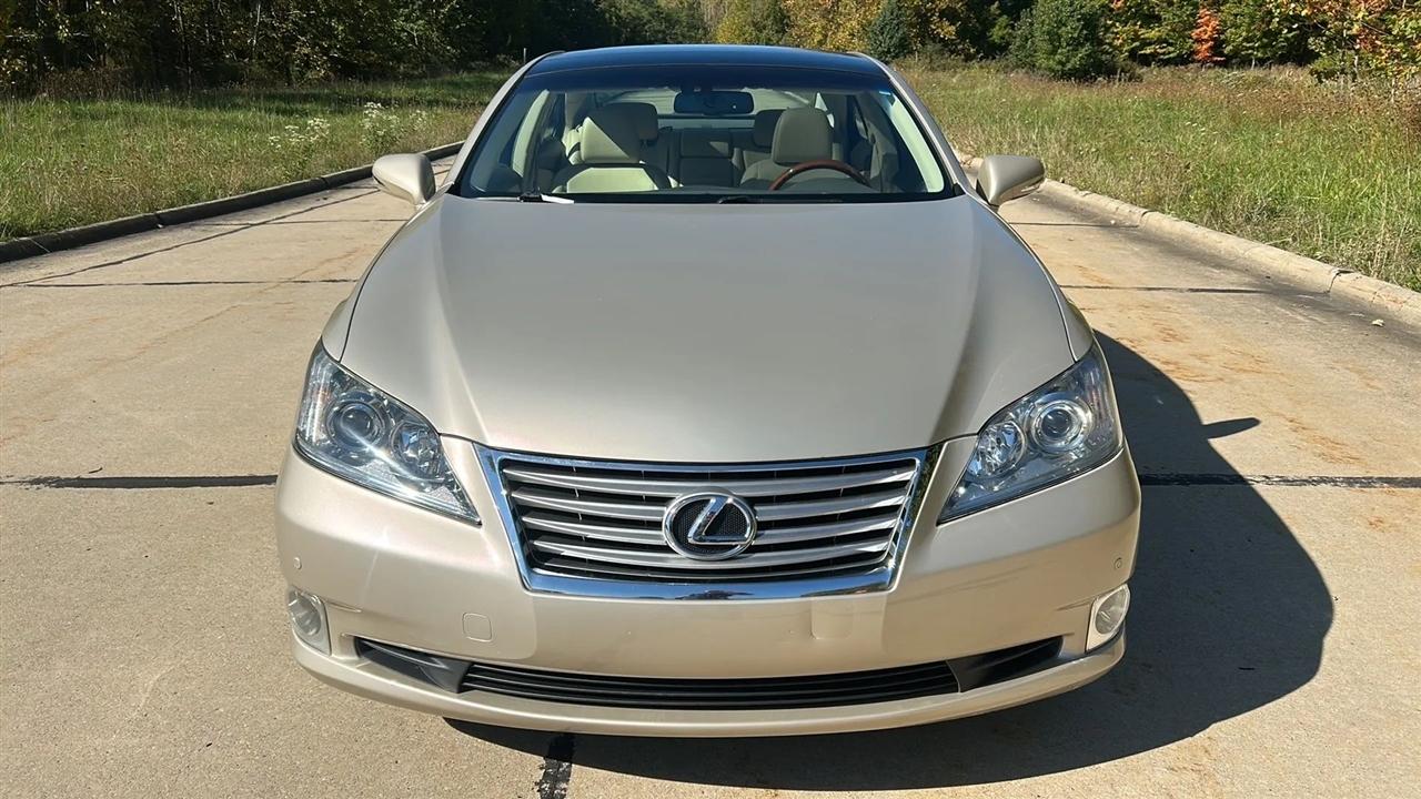 Lexus ES 350 Sedan 2010