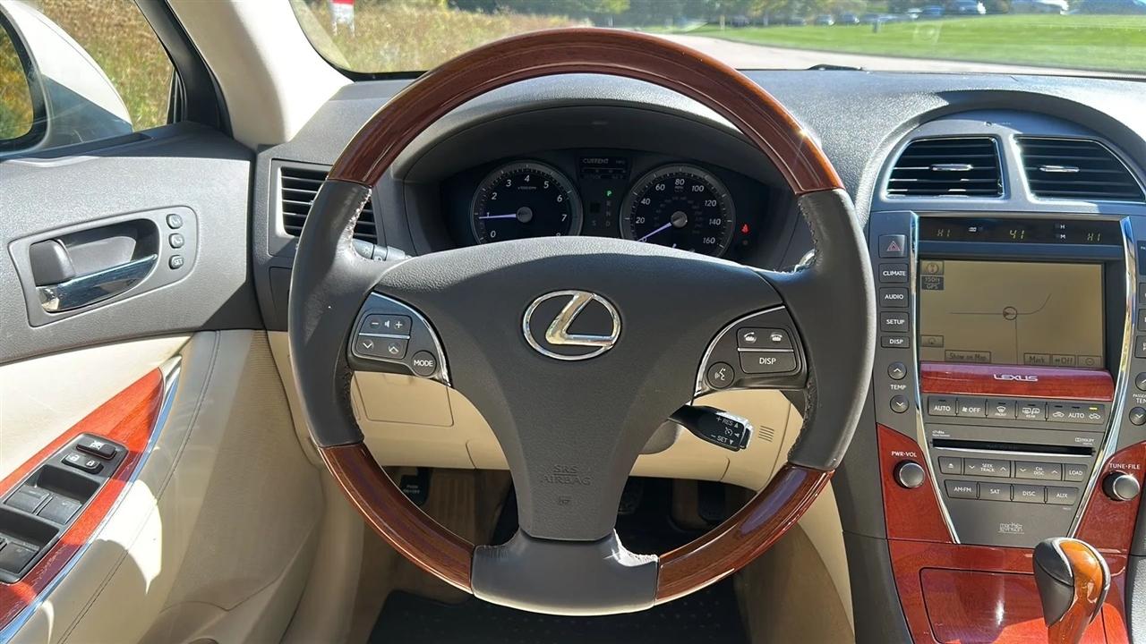 Lexus ES 350 Sedan 2010
