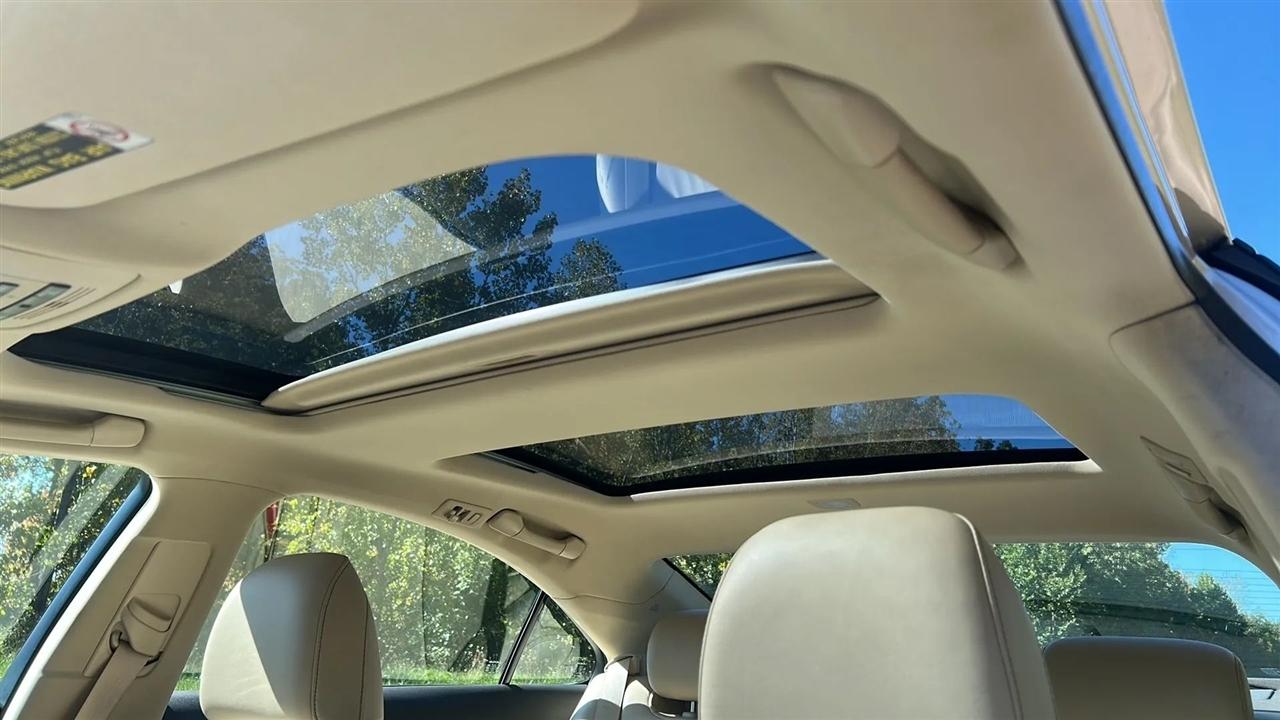 Lexus ES 350 Sedan 2010