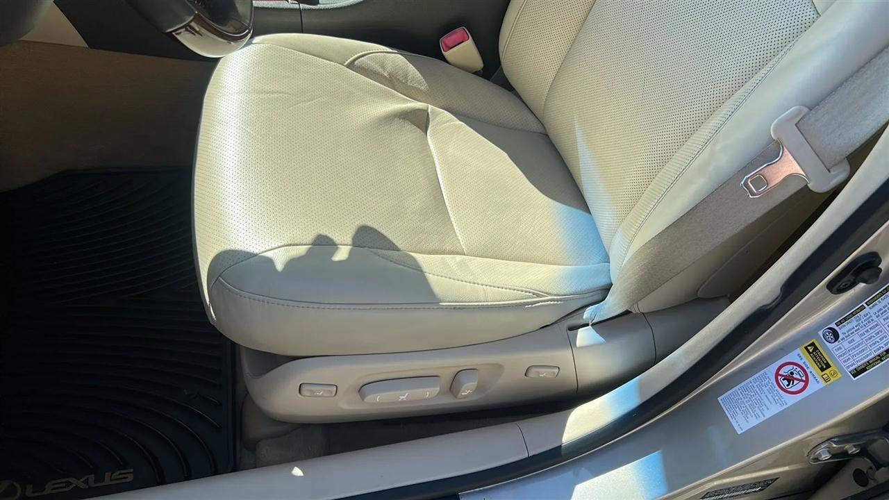 Lexus ES 350 Sedan 2010