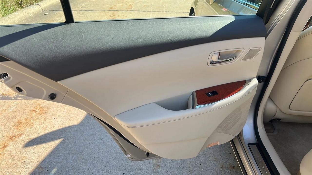 Lexus ES 350 Sedan 2010