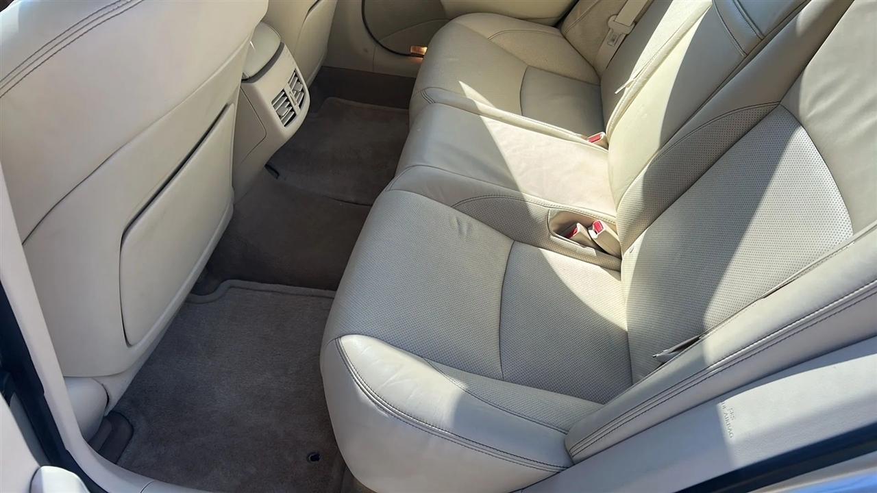Lexus ES 350 Sedan 2010