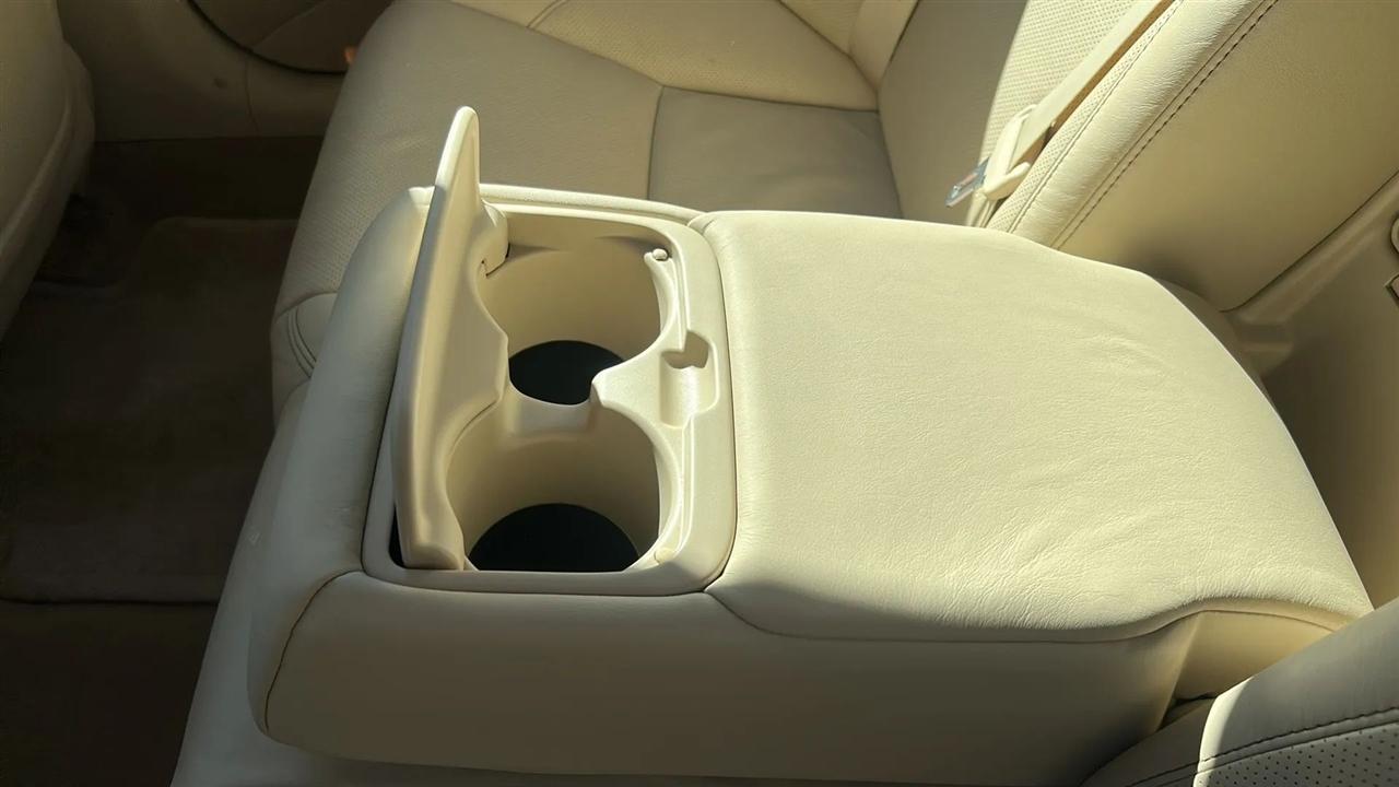 Lexus ES 350 Sedan 2010