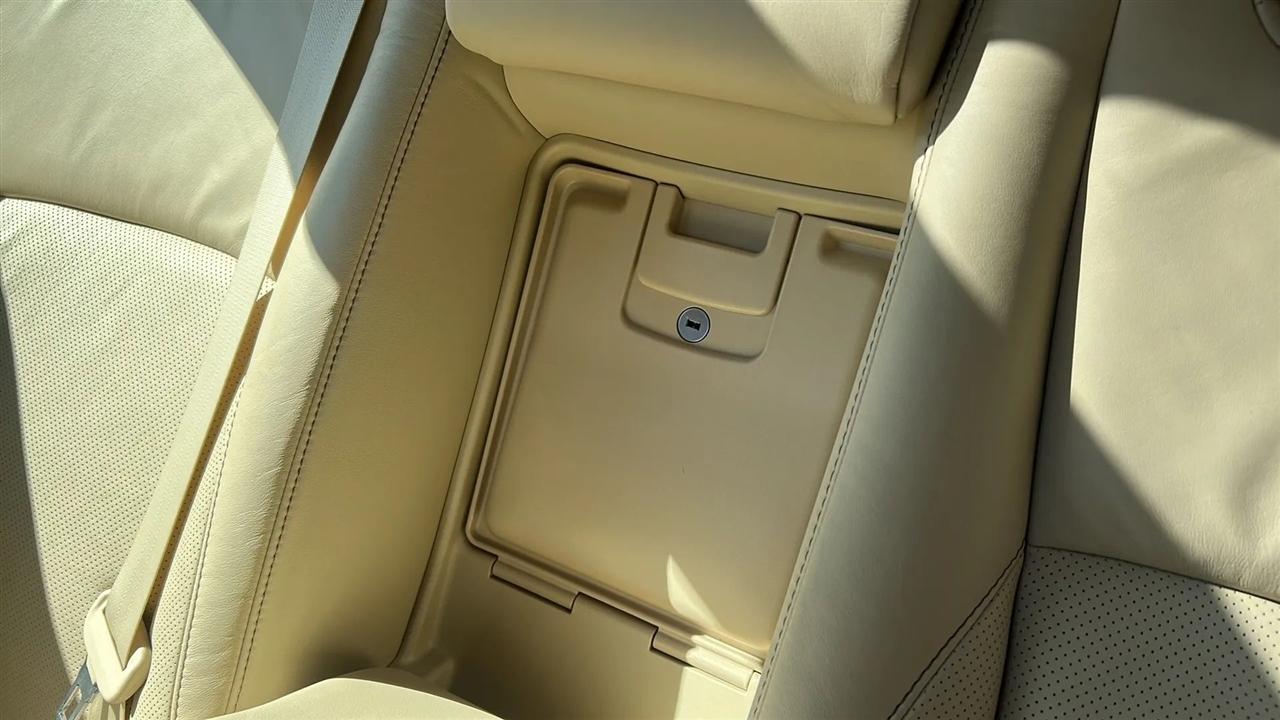 Lexus ES 350 Sedan 2010