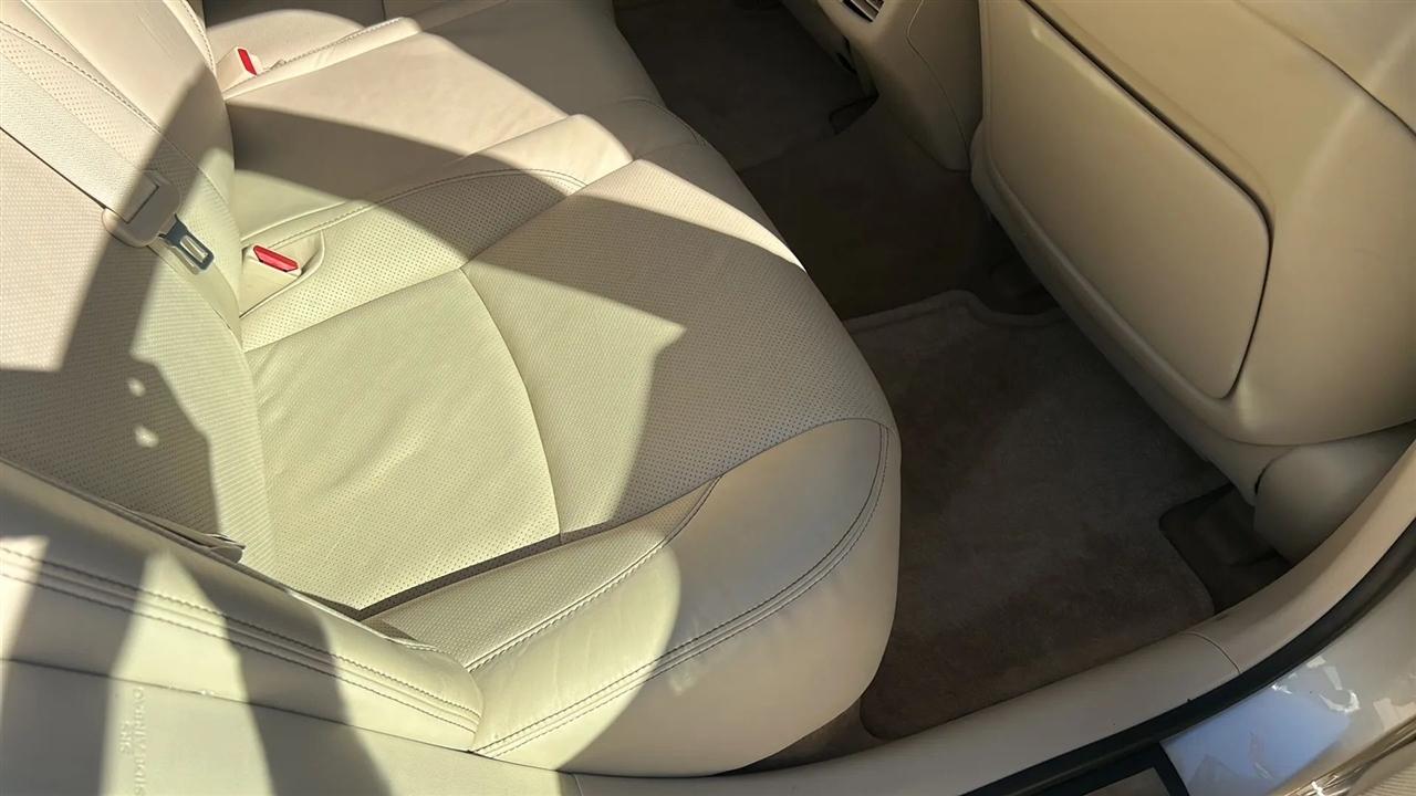 Lexus ES 350 Sedan 2010