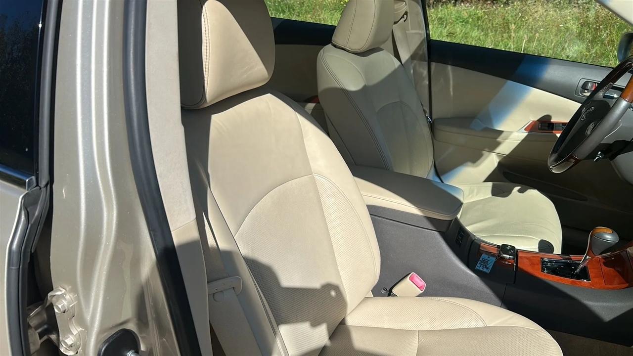 Lexus ES 350 Sedan 2010