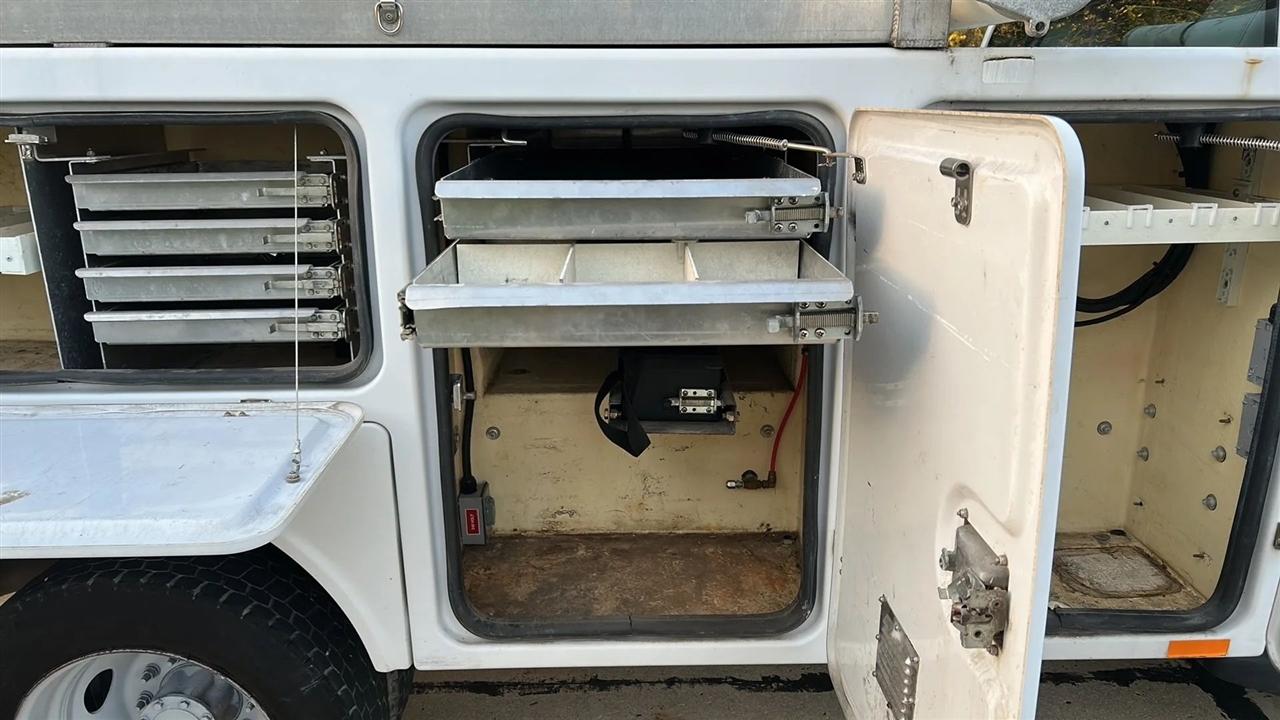 Ford F-450 SD Regular Cab DRW 2WD 2015