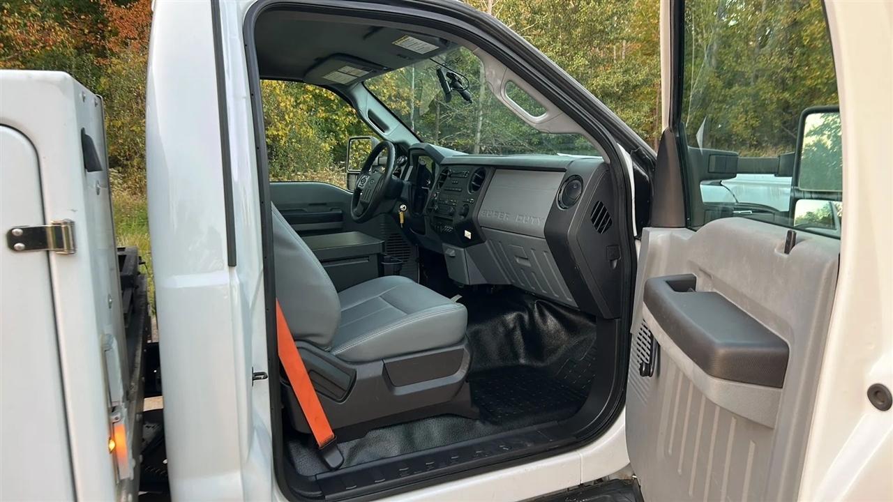 Ford F-450 SD Regular Cab DRW 2WD 2015