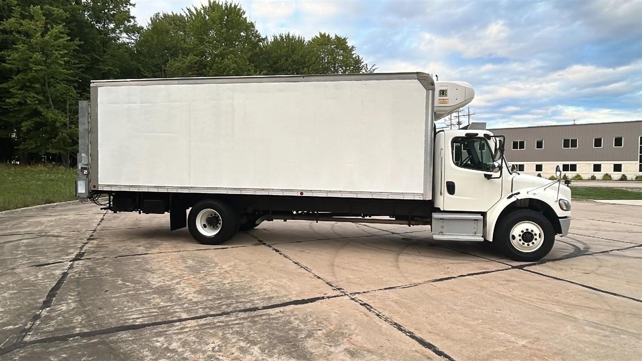 Freightliner M2 106  2020