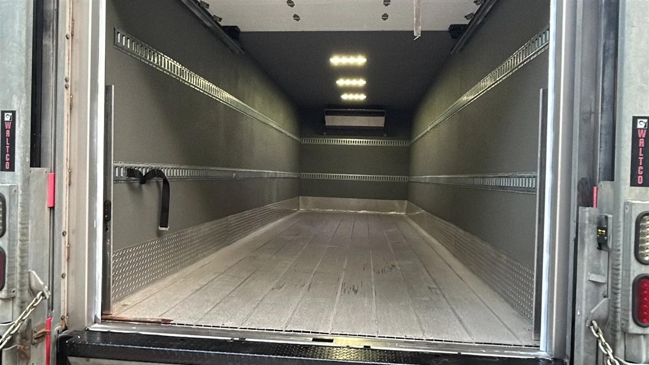Freightliner M2 106  2020