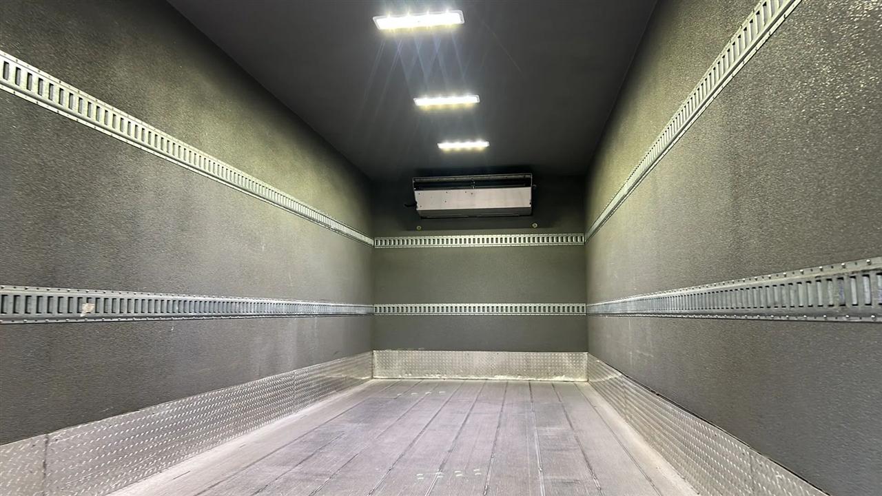 Freightliner M2 106  2020