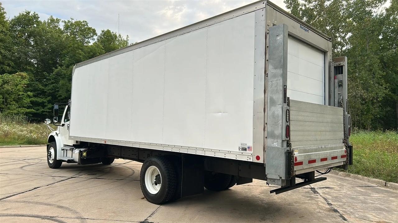 Freightliner M2 106  2020