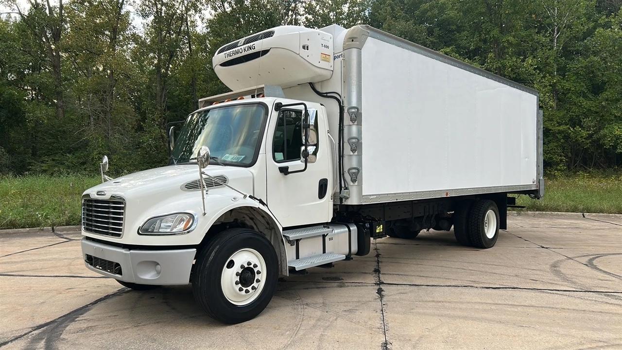 Freightliner M2 106  2020