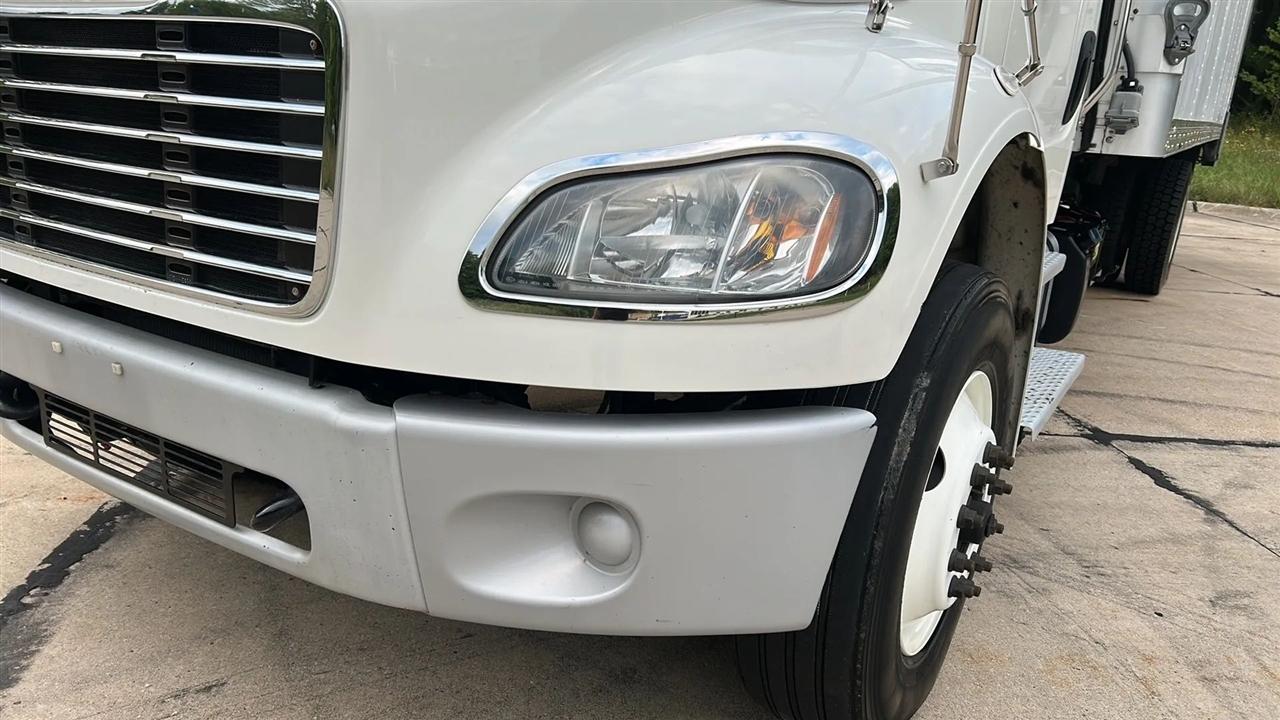 Freightliner M2 106  2020