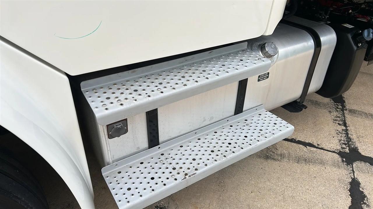 Freightliner M2 106  2020