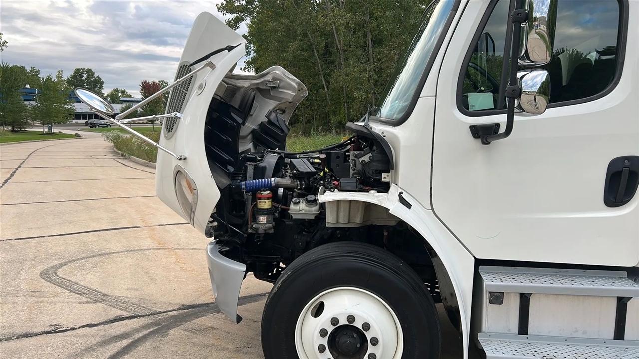 Freightliner M2 106  2020