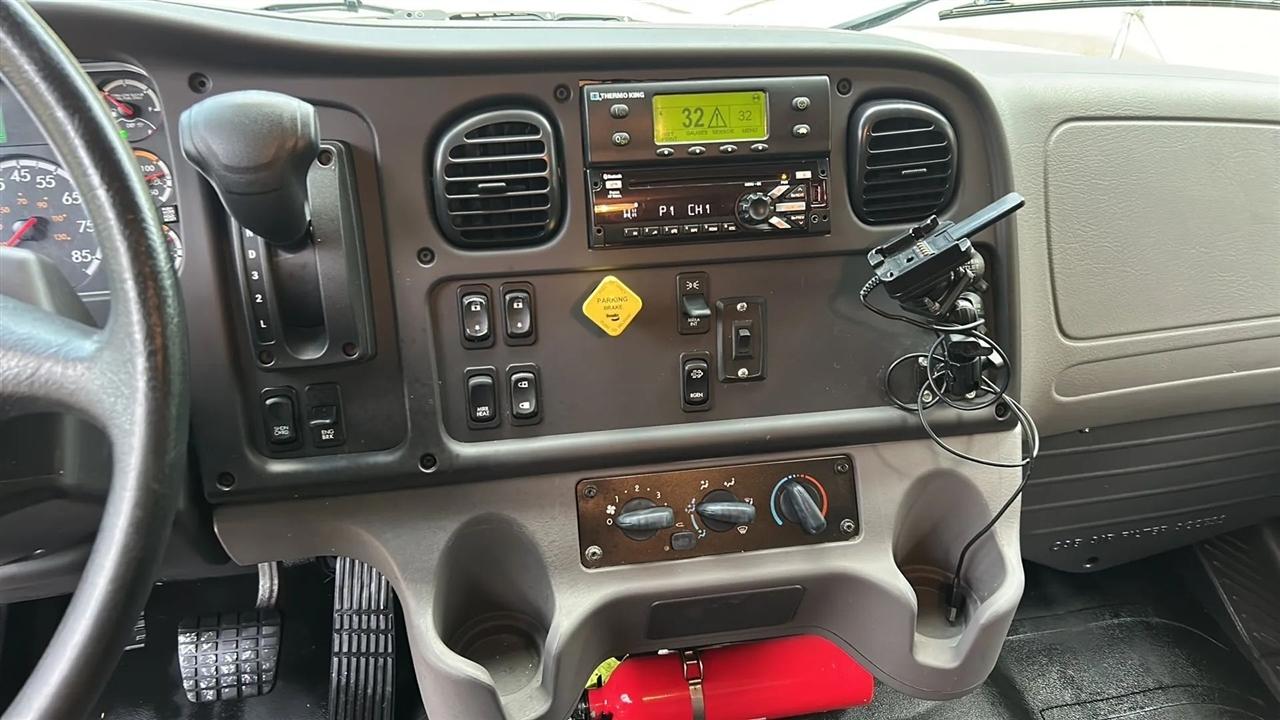 Freightliner M2 106  2020