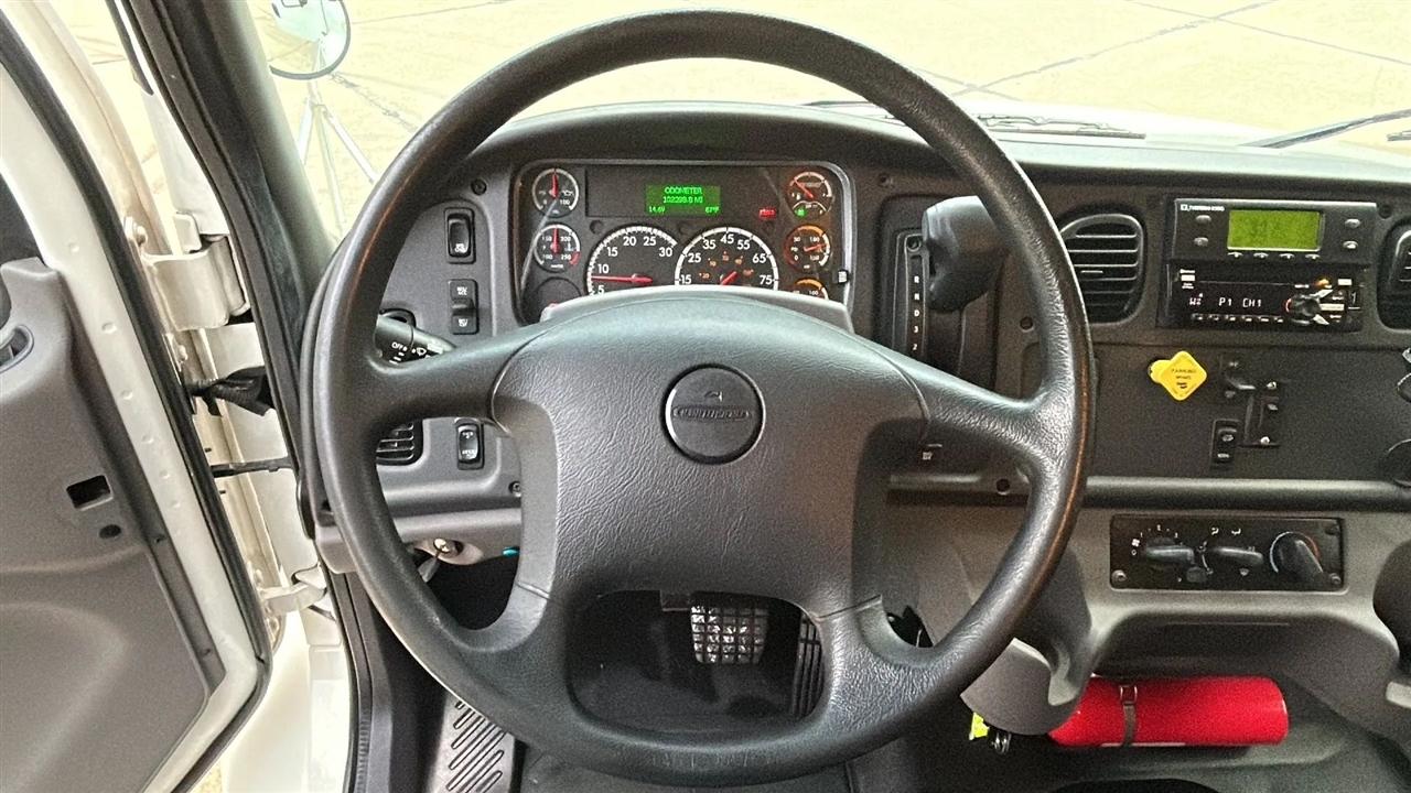 Freightliner M2 106  2020