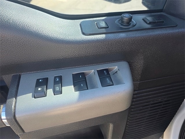 Ford Super Duty F-250 SRW  2014