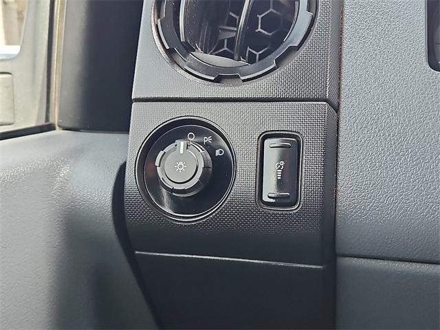 Ford Super Duty F-350 DRW  2016