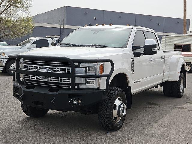 2019 Ford Super Duty F-350 DRW Platinum
