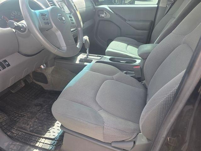 Nissan Frontier  2015