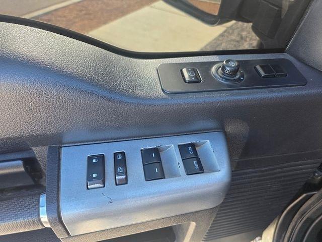 Ford Super Duty F-350 DRW  2015