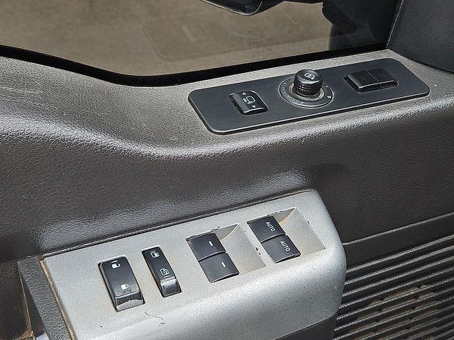 Ford Super Duty F-350 DRW  2015