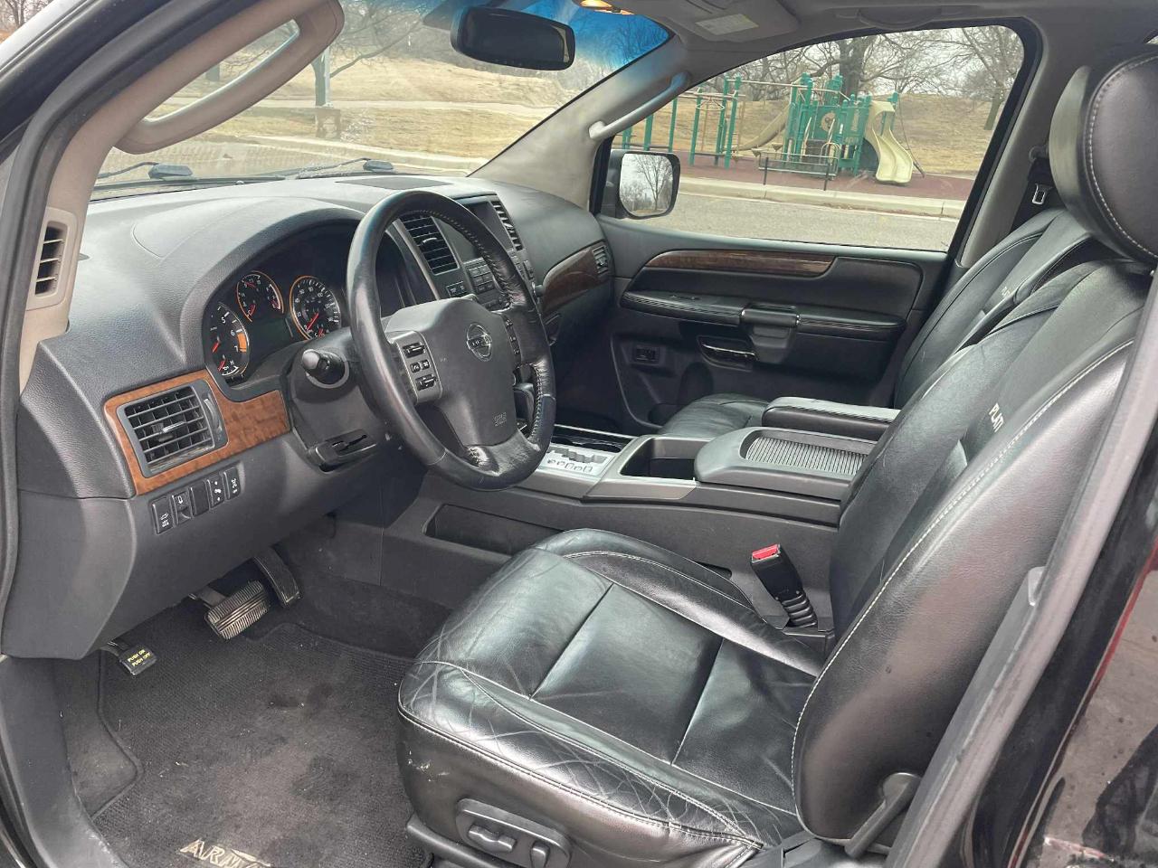 Nissan Armada SL 2WD 2011