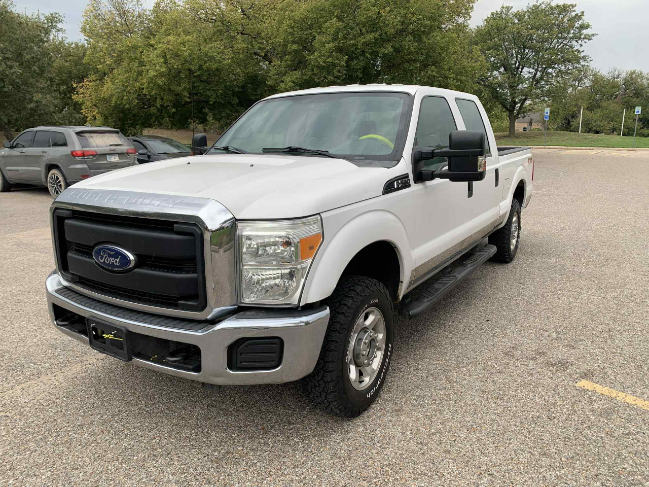 Ford F-250 SD XLT Crew Cab Long Bed 4WD 2016 Ford F-250 SD XLT Crew Cab Long Bed 4WD 2016
