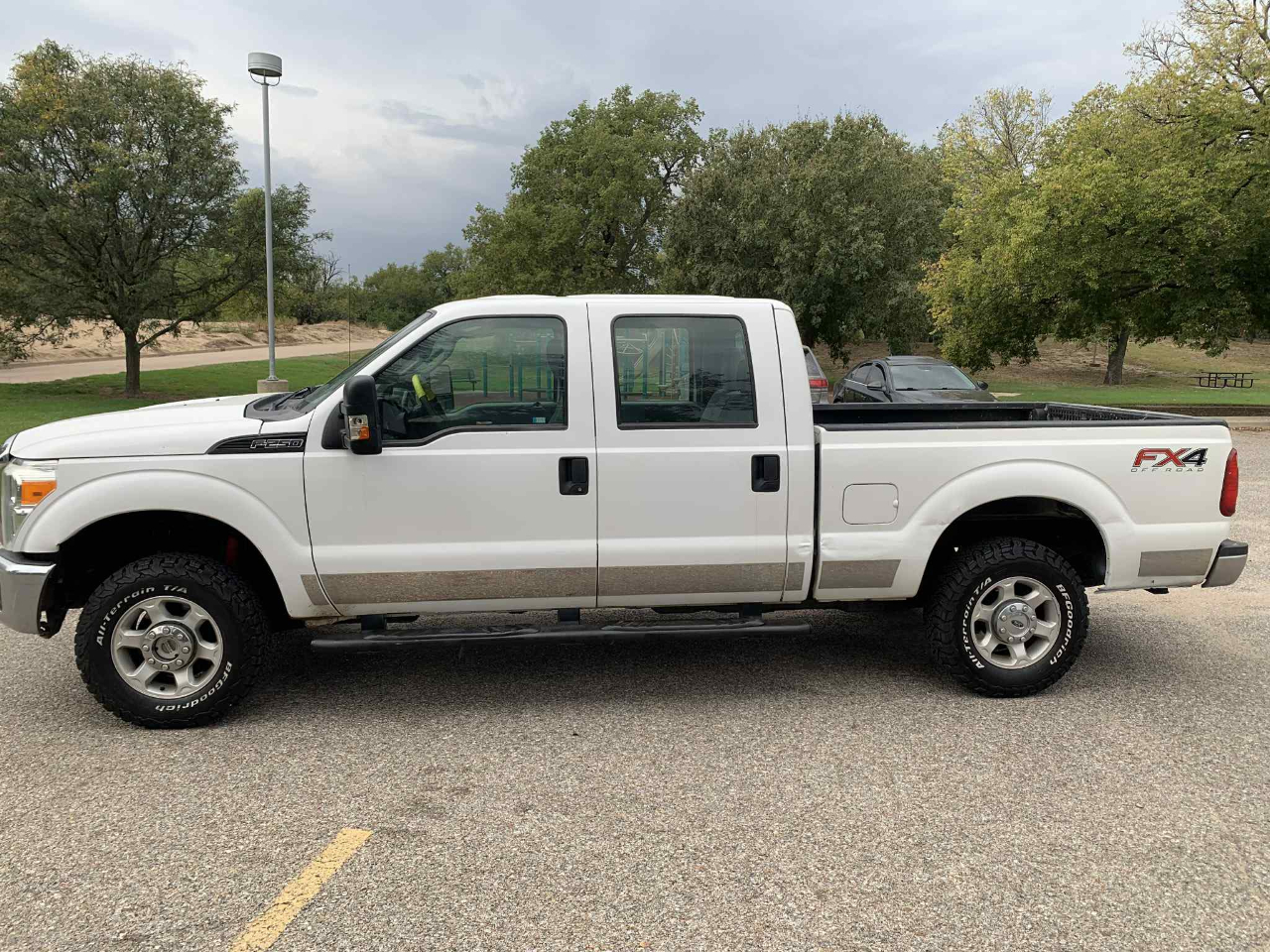 Ford F-250 SD XLT Crew Cab Long Bed 4WD 2016 Ford F-250 SD XLT Crew Cab Long Bed 4WD 2016