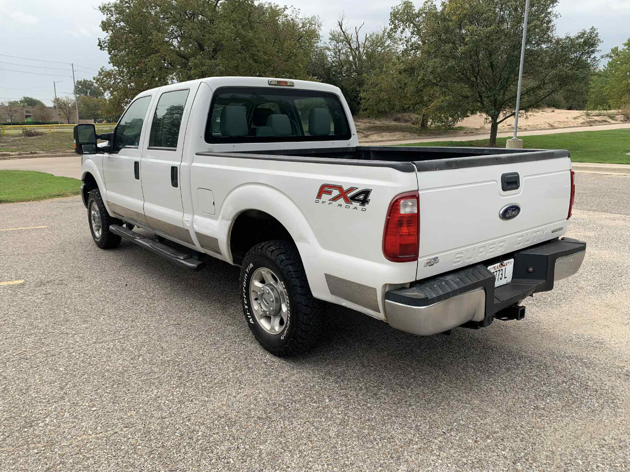 Ford F-250 SD XLT Crew Cab Long Bed 4WD 2016 Ford F-250 SD XLT Crew Cab Long Bed 4WD 2016