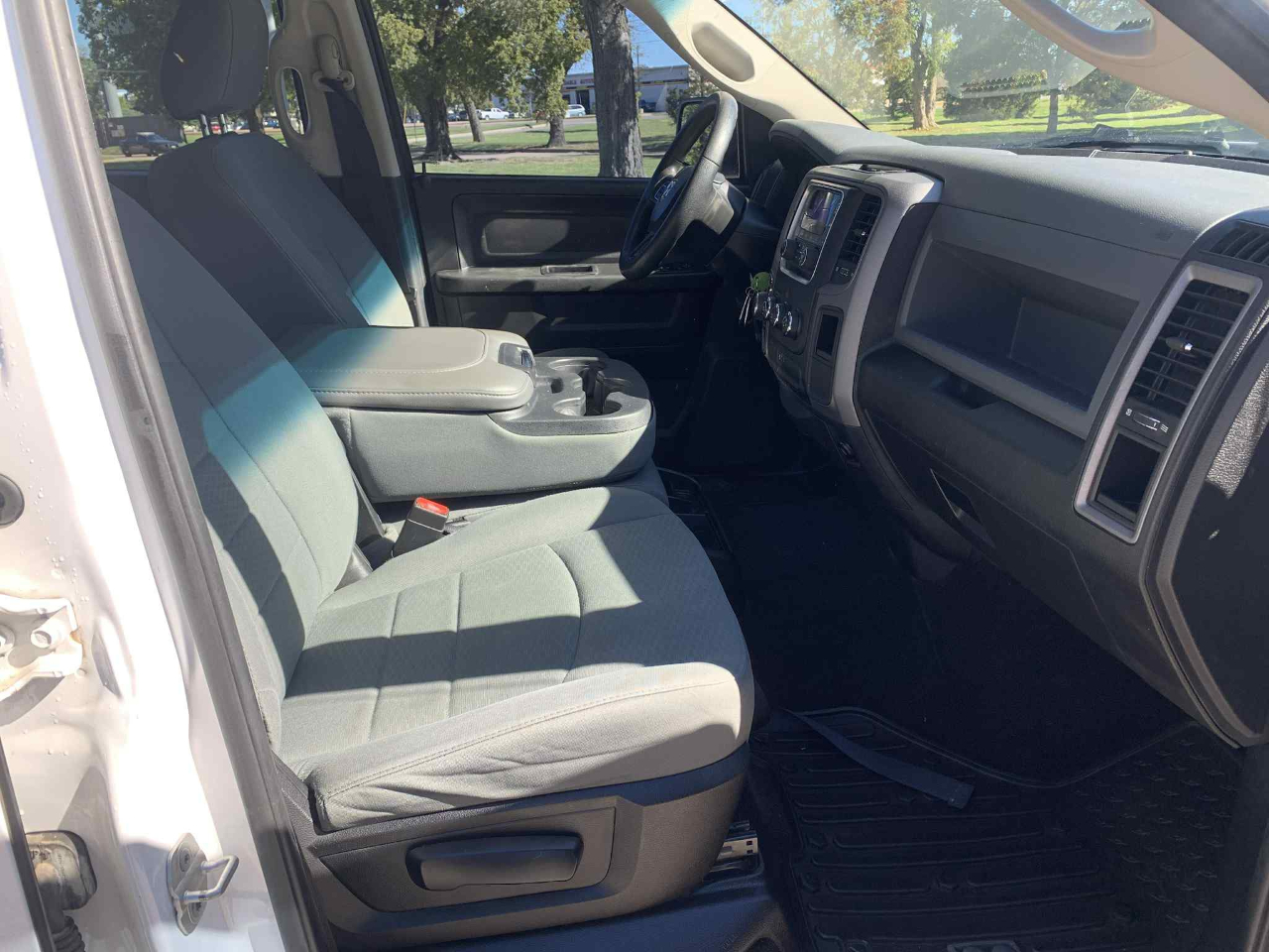 RAM 1500 Tradesman/Express Crew Cab SWB 2WD 2014 RAM 1500 Tradesman/Express Crew Cab SWB 2WD 2014