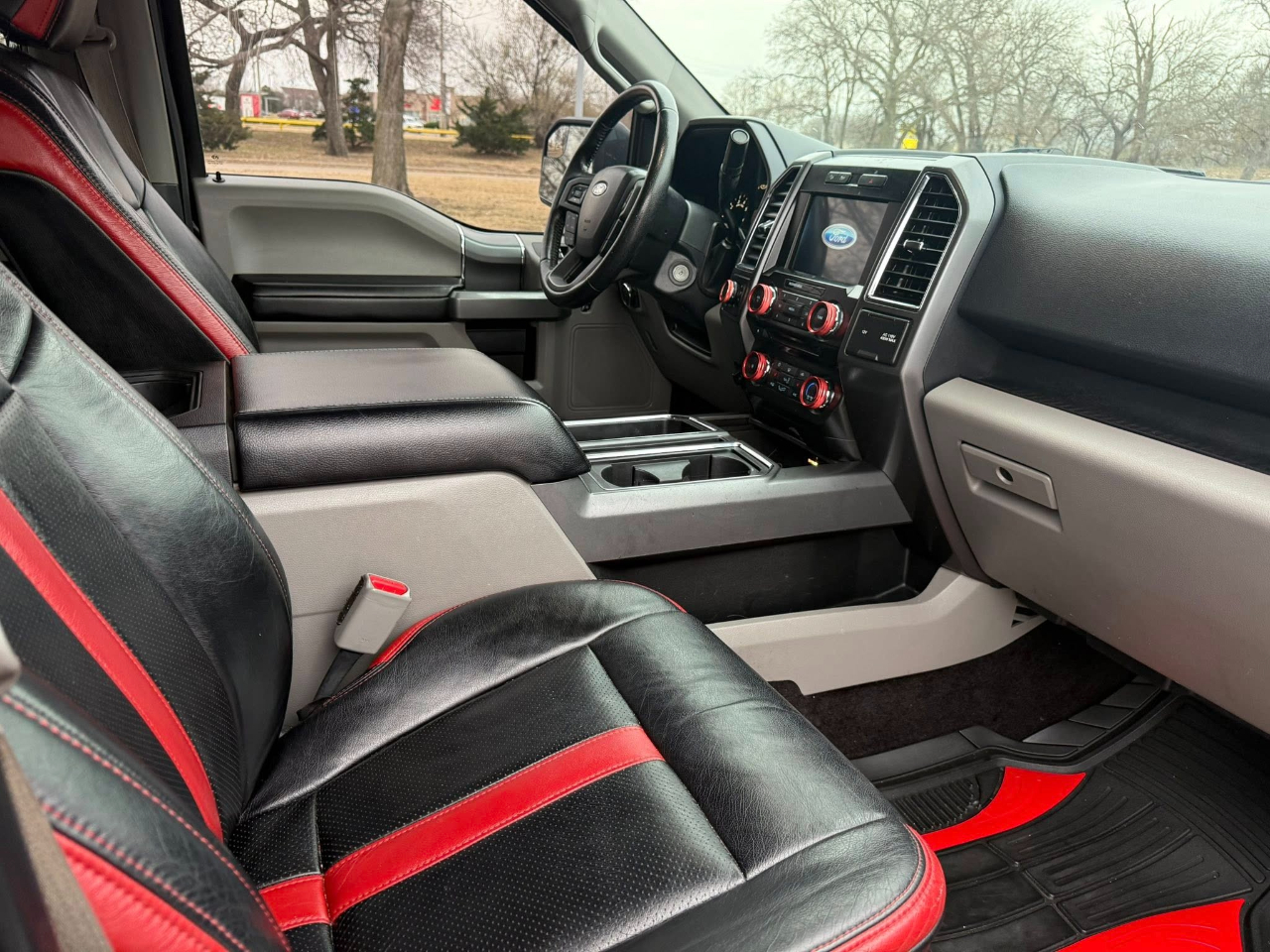 Ford F-150 Lariat SuperCrew 5.5-ft. Bed 4WD 2016