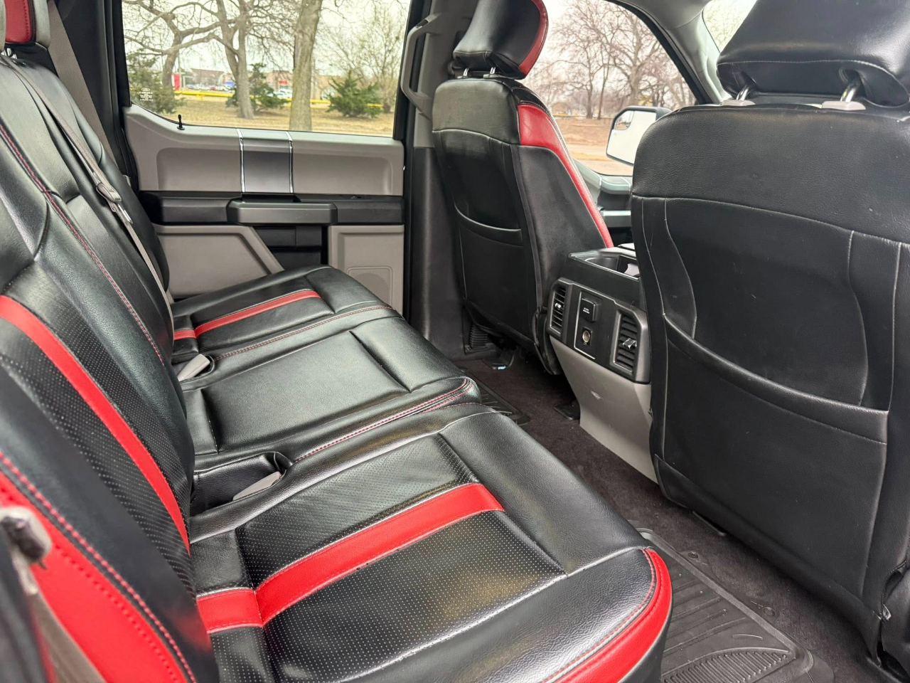 Ford F-150 Lariat SuperCrew 5.5-ft. Bed 4WD 2016