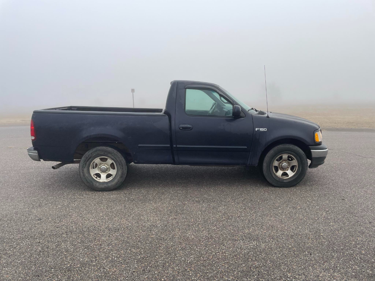 Ford F-150 WS Reg. Cab Long Bed 2WD 1999