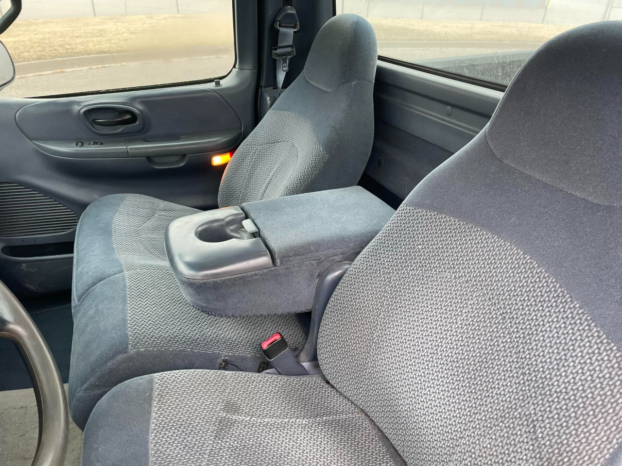 Ford F-150 WS Reg. Cab Long Bed 2WD 1999