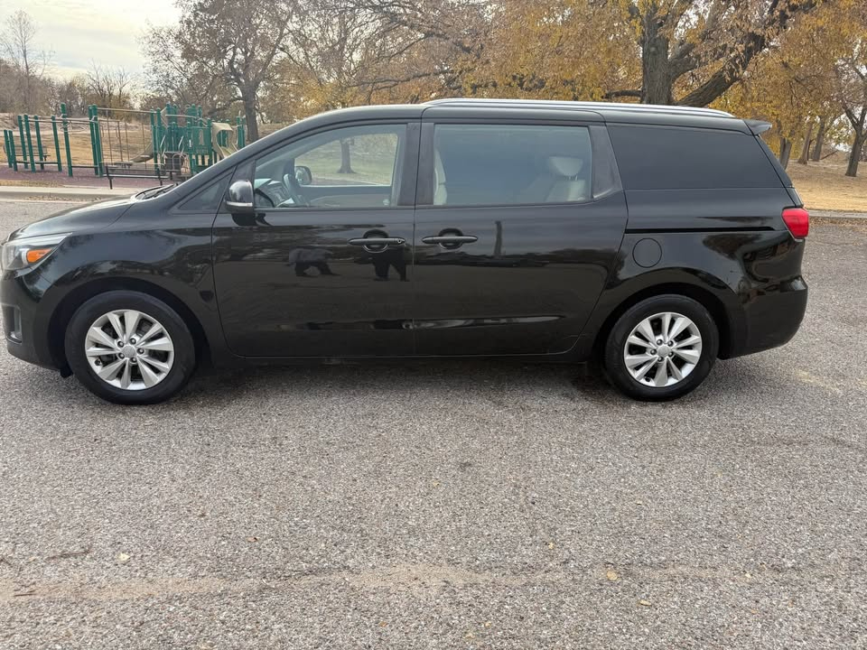 Kia SEDONA LX  2016