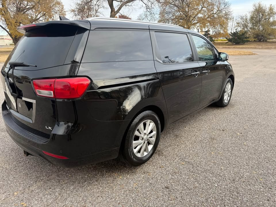 Kia SEDONA LX  2016
