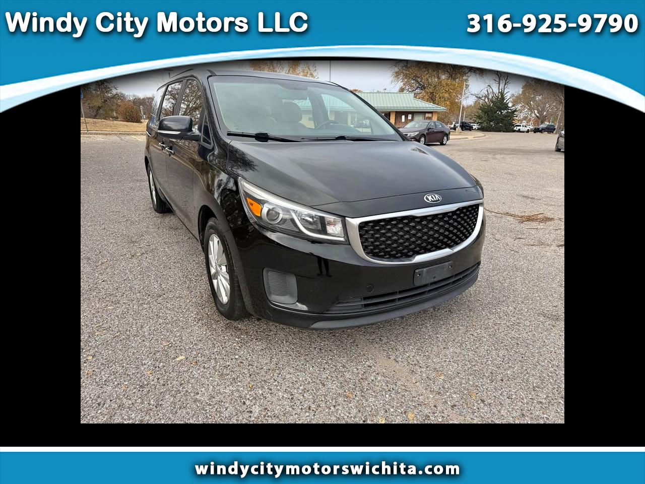 2016 Kia Sedona LX's photo