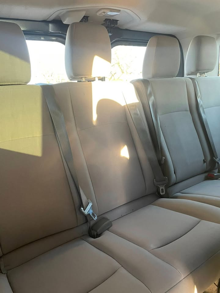 Nissan NV Passenger 3500 S V6 2013