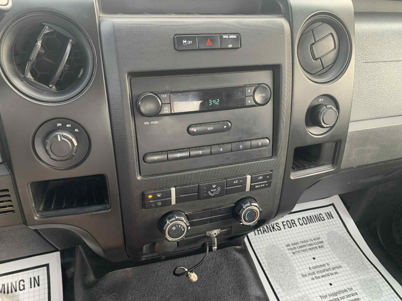 Ford F-150 2WD Reg Cab 122.5" XL 2014